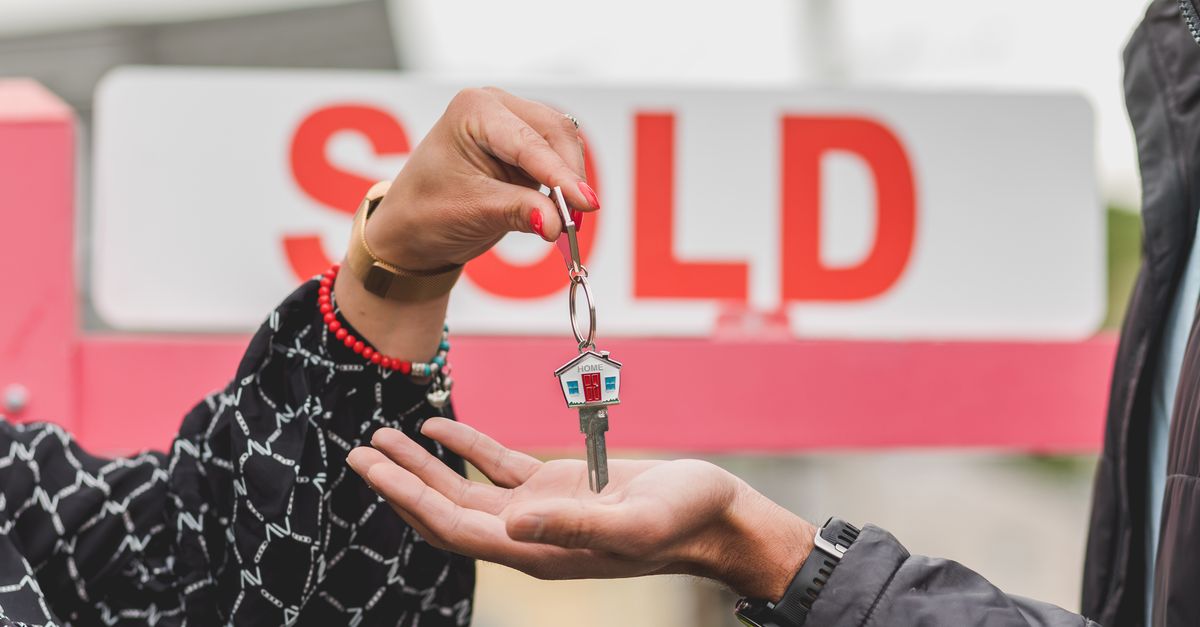 The Most Common Reasons Roslyn Homeowners Call a Locksmith — Roslyn Locksmiths