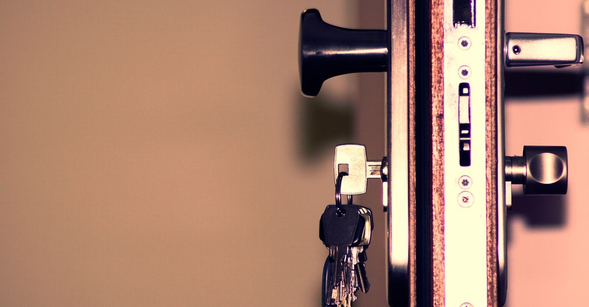 Just Moved to Roslyn? Rekey or Replace Your Locks? — Roslyn Locksmiths