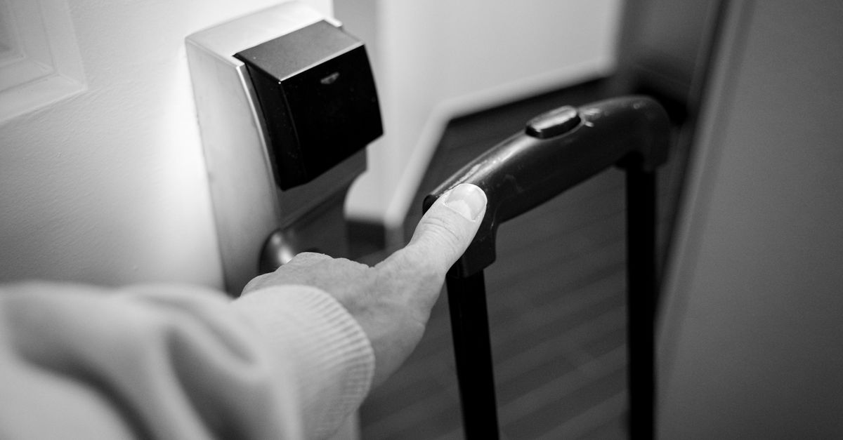 door handle lock hardware — Roslyn Locksmiths