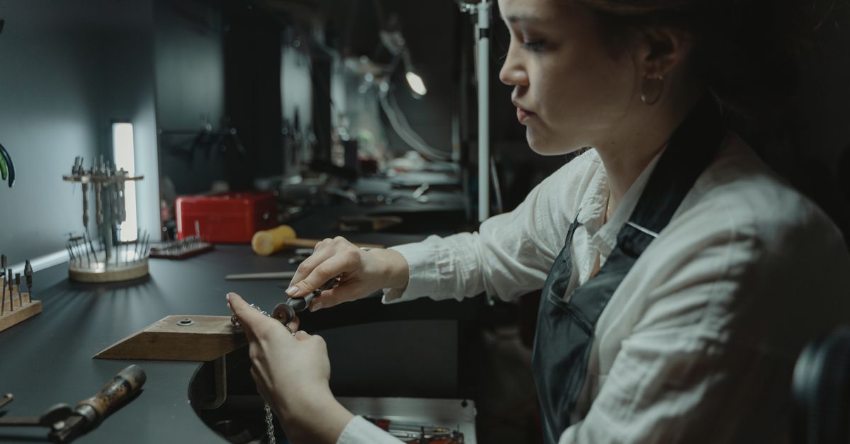 key maker professional — Roslyn Locksmiths