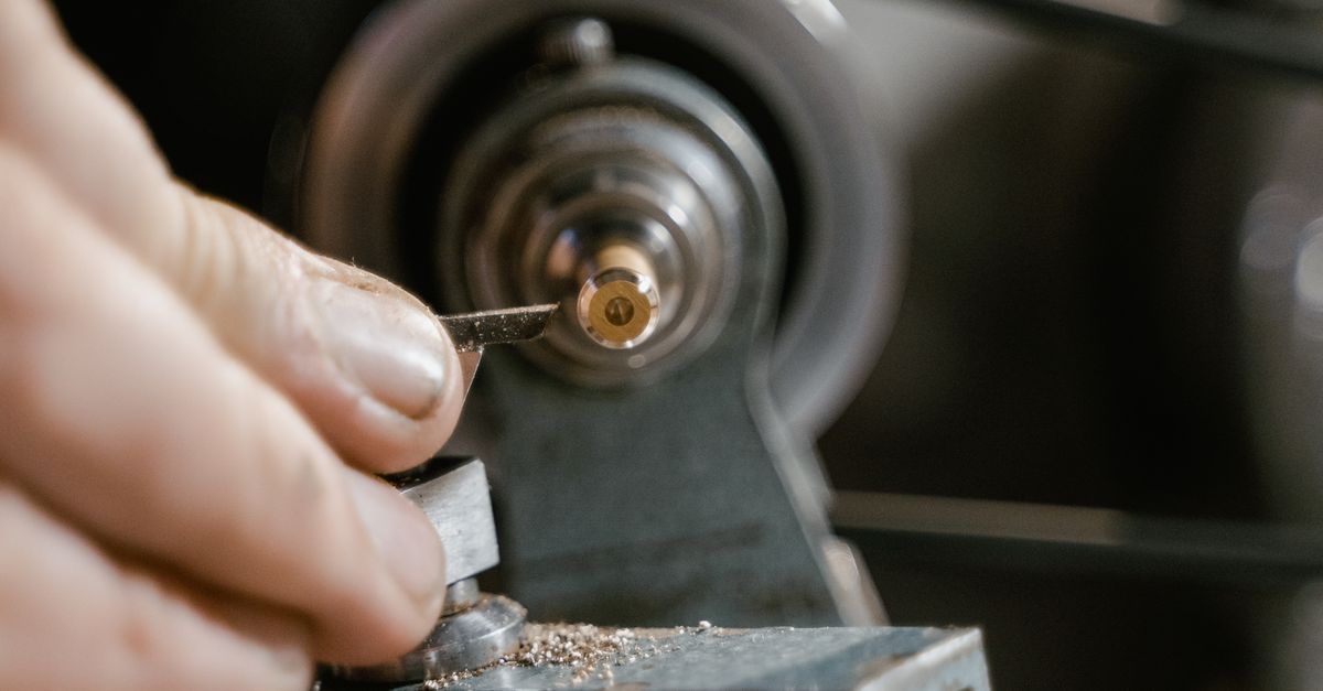 key maker professional — Roslyn Locksmiths